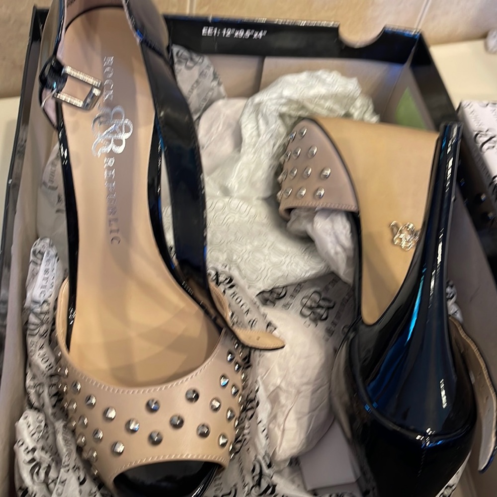 High heel open toe shoe
